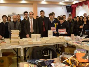 Altınova 2. Kitap Fuarı Kapılarını Açtı