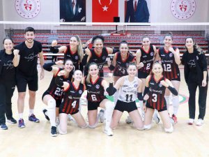 Çiftlikköy Sultanları İlk Galibiyetini Havran’a Karşı Aldı