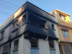 Evde Çıkan Yangın Korku Ve Paniğe Neden Oldu