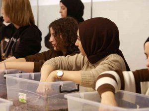 Geleceğin Bilim İnsanları Esenler’de Yetişiyor