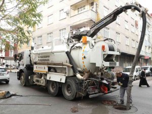Sultangazi Belediyesinden ‘Kameralı’ Temizlik