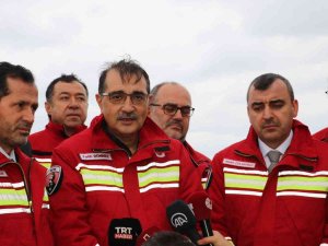 Bakan Dönmez’den Petrol Rezervi Açıklaması : ‘Arkası Gelecek Bizi Takip Edin’