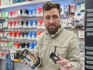 Telefon Bataryası Bomba Gibi Patladı