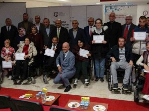Kütahya’da Taş Ve Gümüş Takıya Dönüştü