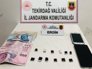 Şüpheli Araçta Eroin Ele Geçirildi: 2 Gözaltı