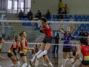 Göztepe Voleybol, Rakip Tanımıyor