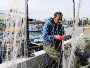 Balıkçıların Zorlu Ağ Mücadelesi