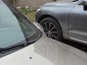 Park Halindeki Araçlar Güpegündüz Kurşunladı