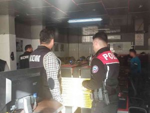 Antalya’da Okul Çevreleri Ve Servis Araçları Denetlendi