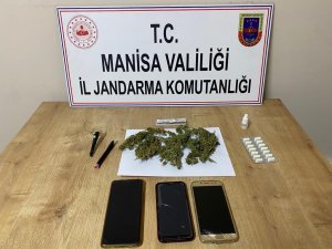 Durdurulan Araçta Esrarla Yakalandılar