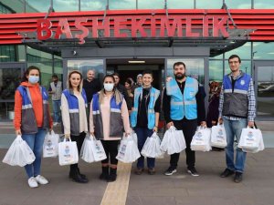 Yalova Belediyesi’nden Hastalara ‘Geçmiş Olsun’ Paketi