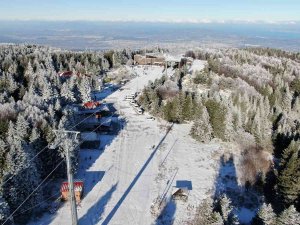 Uludağ Beyaz Gelinliğini Giydi