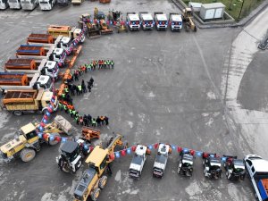 Sivas Belediyesi 300 Personel 74 Araçla Kışa Hazır