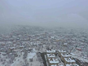 Hacılar Beyaza Büründü