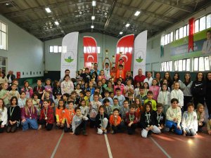 Osmangazi Tenis Kış Kupası Nefes Kesti