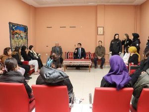 Üniversiteli Öğrencilere Kades Anlatıldı
