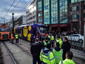 Beyoğlu Belediye Başkan Haydar Ali Yıldız, Tramvay Kazası Sonrasında Açıklamalarda Bulundu