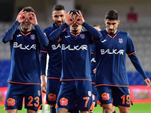 Ziraat Türkiye Kupası: Başakşehir: 3 - Göztepe: 1 (Maç Sonucu)