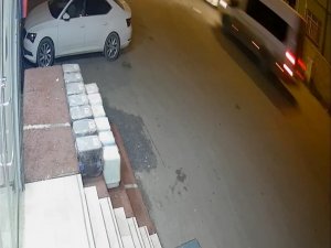 Iğdır’da 13 Kişinin Yaralandığı Kaza Anı Güvenlik Kamerasında