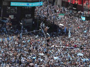 Dünya Şampiyonu Arjantin Milli Takımı’na Görkemli Karşılama