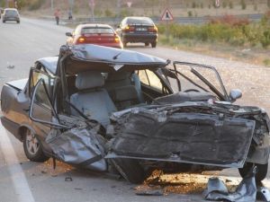 Hurdaya Dönen Otomobilden Sağ Çıktı