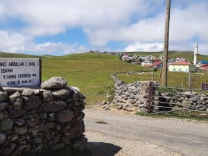 Tarihi Çakrak Hacı Abdullah Duvarı Defineciler Tarafından Tahrip Edildi