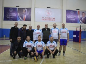 Kaymakamlık Turnuvasında Finalin Adı: Esnafspor - Milli Eğitim