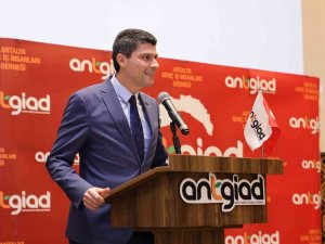 Antgi̇ad’da "Yeni Dünya, Yeni Tüketici, Yeni Şirket" Konuşuldu