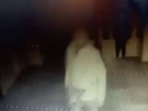 Ağrı’da Hırsızlar Ayakkabı Çalmak İçin Girdikleri Binanın Güvenlik Kamerasını Da Çaldılar