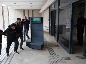 500 Bin Tl Dolandırılan Şahsın Parasını Polis Kurtardı