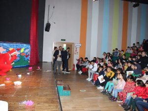 Yalova’da “Yıldız Kampı” Oyunu Çocuklar İçin Sahnelenecek