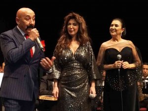 Avni Anıl, Eserleriyle Anıldı