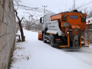 Melikgazi, 99 Araç Ve 210 Personel İle Karla Mücadele İçin Hazır