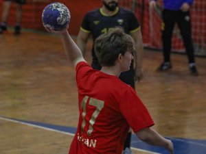 Göztepe Hentbol Takımı Forması Giyen Arslankara’ya Milli Davet