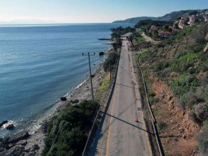 Çökertme İçme Suyu Hattı Devam Ediyor