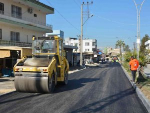 Tarsus’ta Yol Çalışmaları Sürüyor