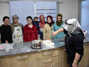 Yunusemre Belediyesinden Pastacılık Kursu