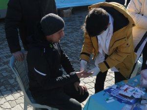 Bu Sokakta Şifa Var: Büyükşehir Projesi İlk Durağında 500 Kişiyi Ağırladı