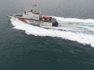 Yanan Geminin Kayıp Kaptanını Arama Çalışmaları Sürüyor