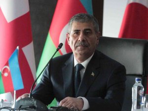 Azerbaycan Savunma Bakanı Hasanov: “Biz Tüm Komşu Ülkelerle İlişkilerimizin Ve İşbirliğimizin Gelişimine Önem Veriyoruz”