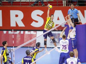 Axa Sigorta Kupa Voley: Fenerbahçe Hdı Sigorta: 3 - Hekimoğlu: 1
