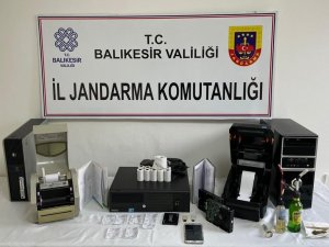 İ̇vrindi Ve Karesi’de Uyuşturucu Operasyonu