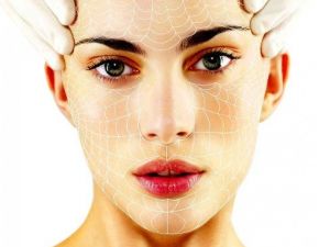 Kadınlar Yüzlerinin Genç Kalmasını İstiyor