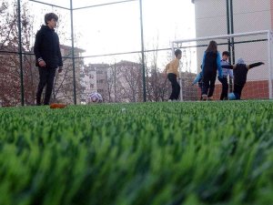 Yozgat’ta Öğrencilerin Sporla İç İçe Olması İçin Semt Sahaları Yapılıyor