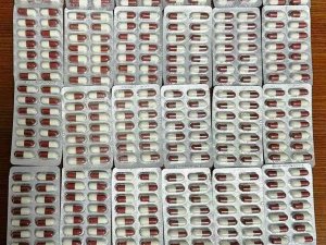 Polis Kovalamacasında Otomobilden Atılan Poşetten Uyuşturucu Çıktı