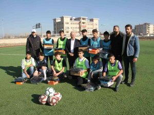 Bulanık Bilicanspor’a Malzeme Desteği