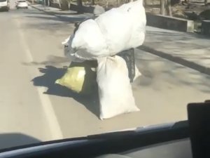 Bursa’da Motosikletle Tehlikeli Taşımacılık Kameraya Yansıdı