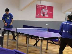 Elazığ’da Gençler Masa Tenisi Müsabakaları Başladı