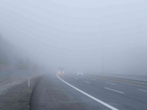 Tem Otoyolu Bolu Geçişinde Sis Etkili Oluyor
