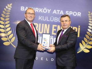 Başkan Böcek, 2022 Yılı Spor İ̇nsanı Ödülü’ne Layık Görüldü